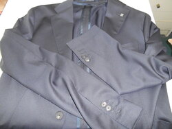 TAGLITOREスーツ上下のお直し